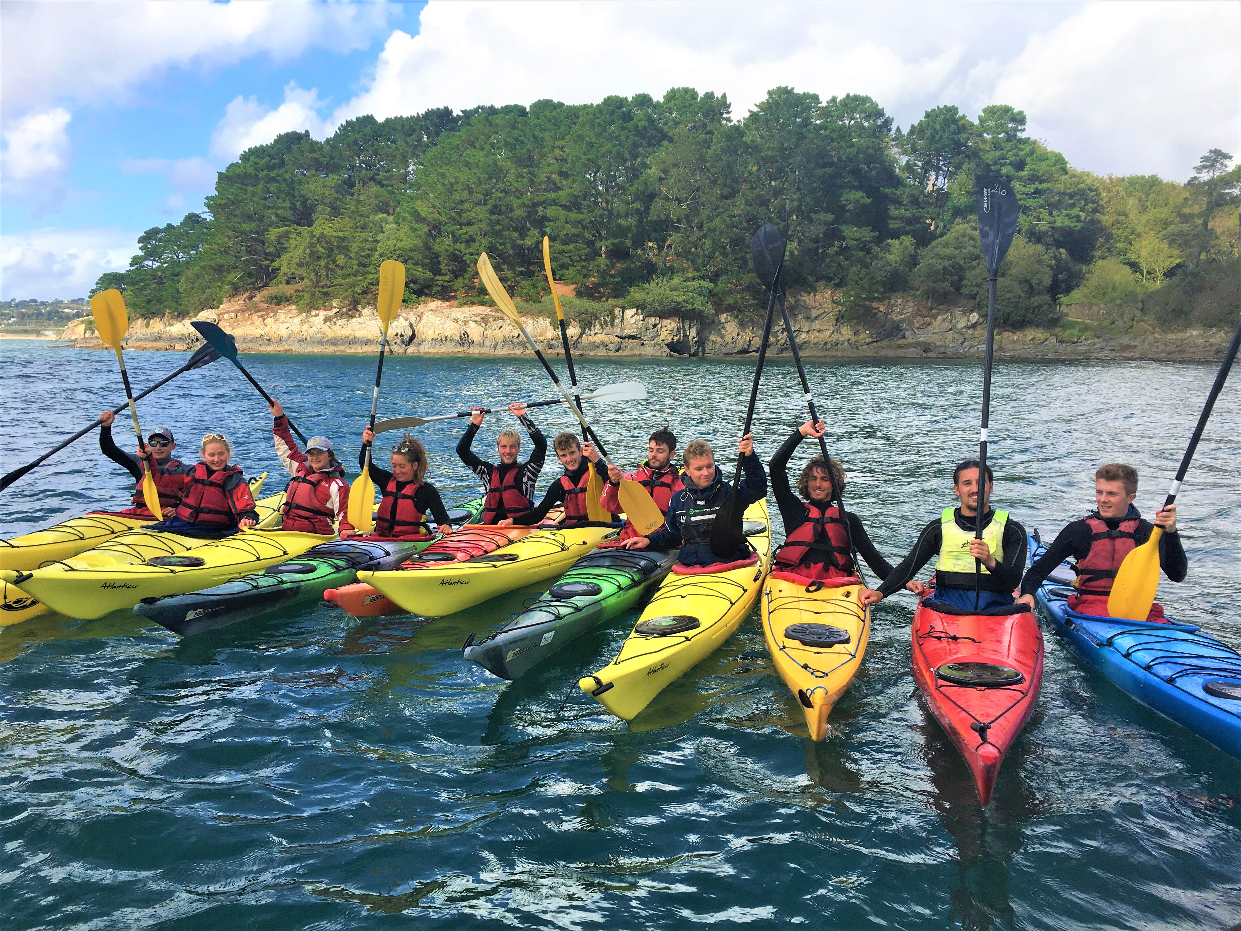 radeau_kayak_sables_rouges_presse_fb.jpg