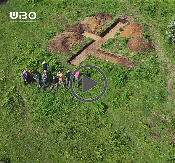 Lien vers la vidéo de survol du site de Berrien-Le Cloître-Saint-Thégonnec