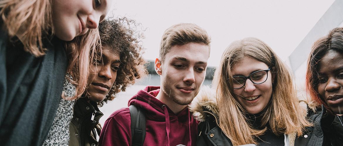 1170x500-etudiants_exterieur_2018_lettres-www.antoineborzeix.fr-205.jpg