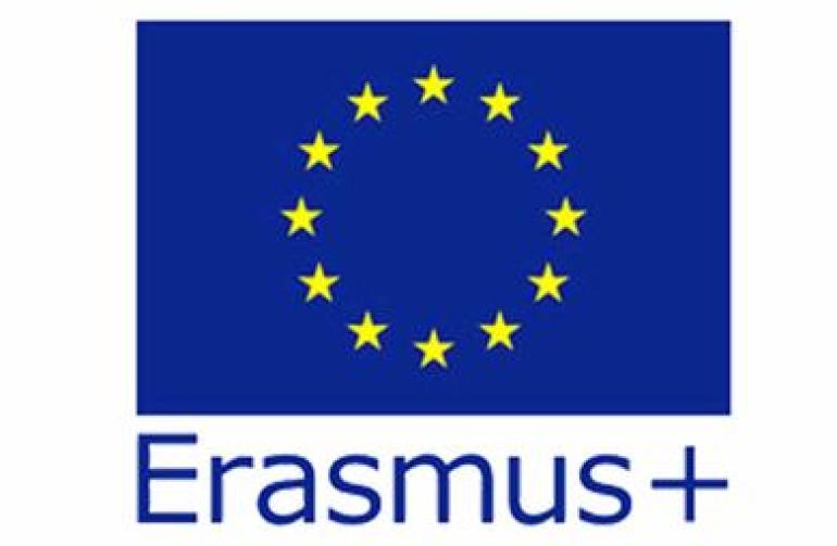 logo-erasmus_plus-carre.jpeg