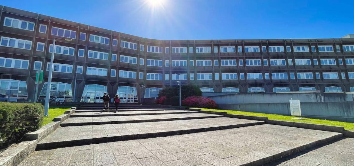 façade de la faculté de médecine de Brest