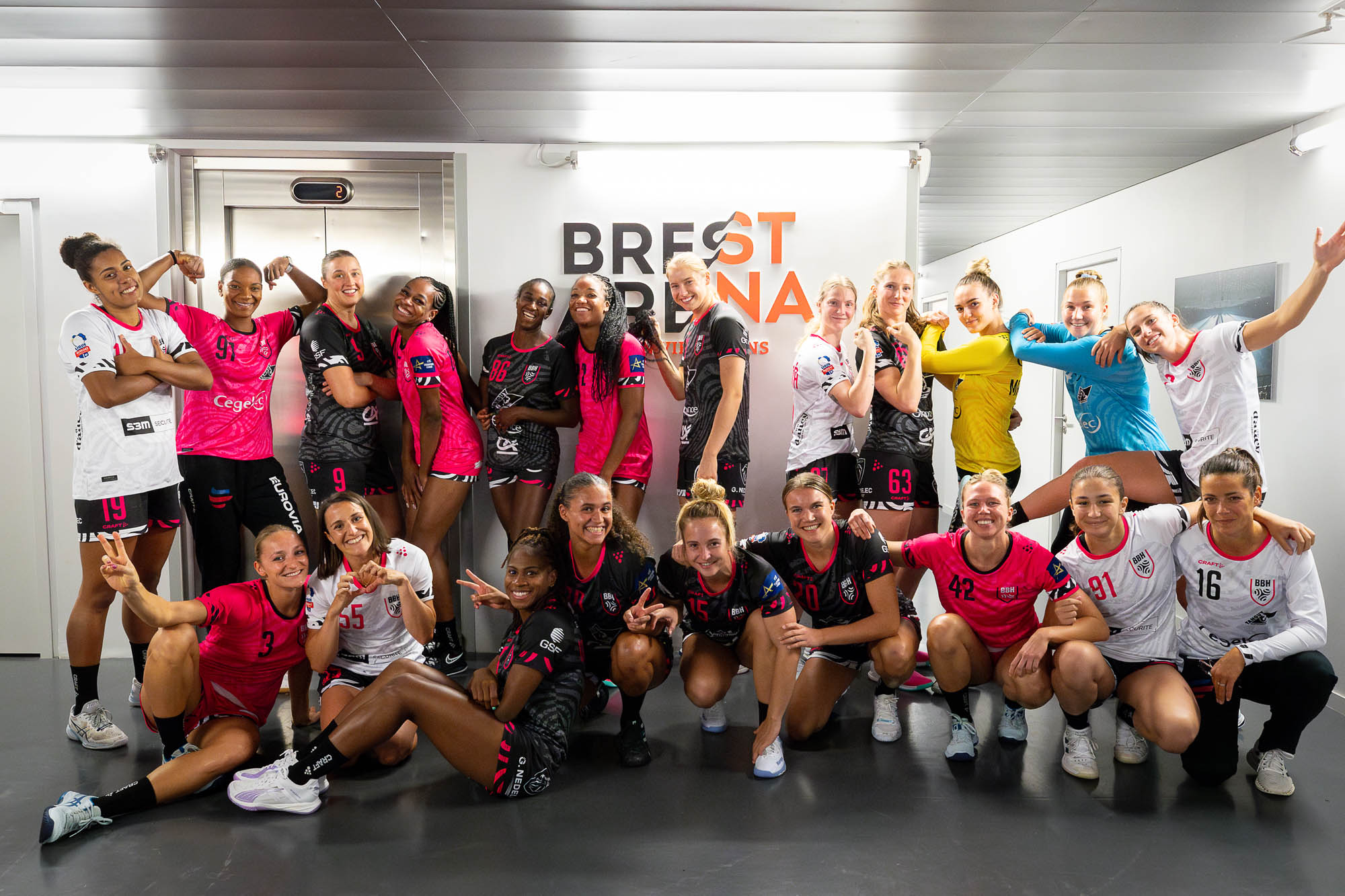 1-brest-bretagne-handball-equipe-2023-2024-brest-arena.jpg