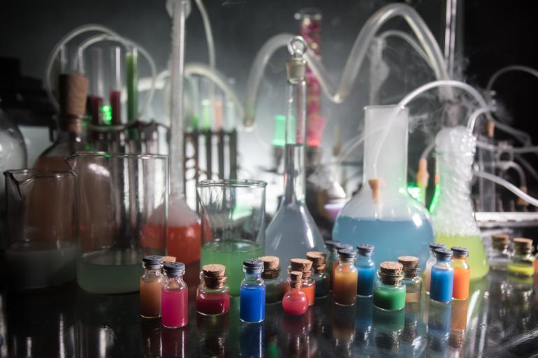 chimie_Istock