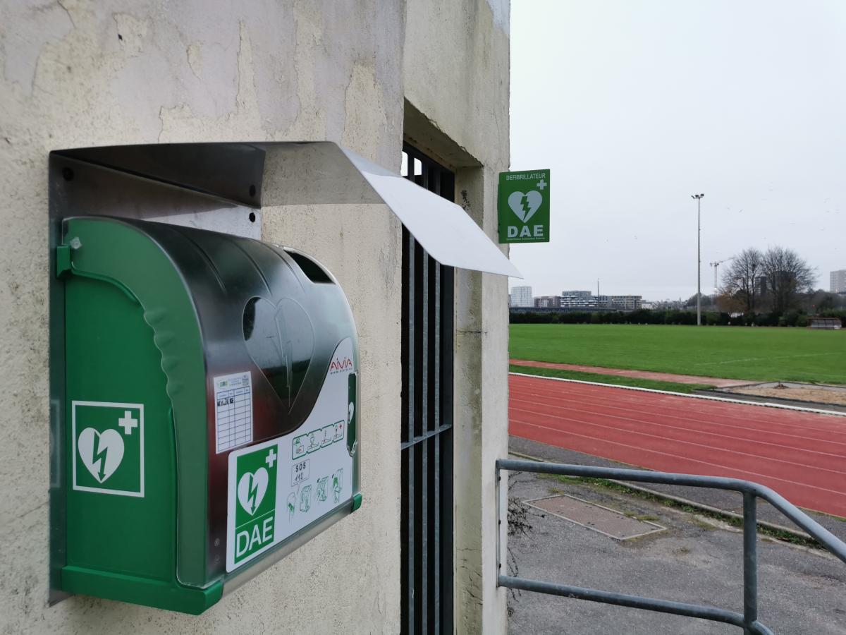 Le défibrillateur du stade du Bouguen