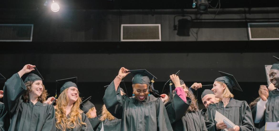 ceremonie-2023-diplome-de-docteur.jpg 